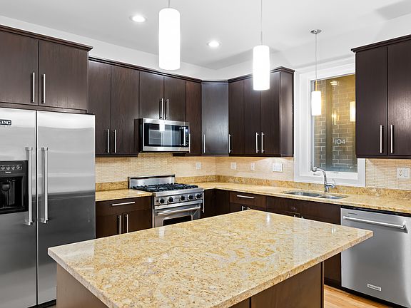 5th image of 2653 N Racine Ave #1