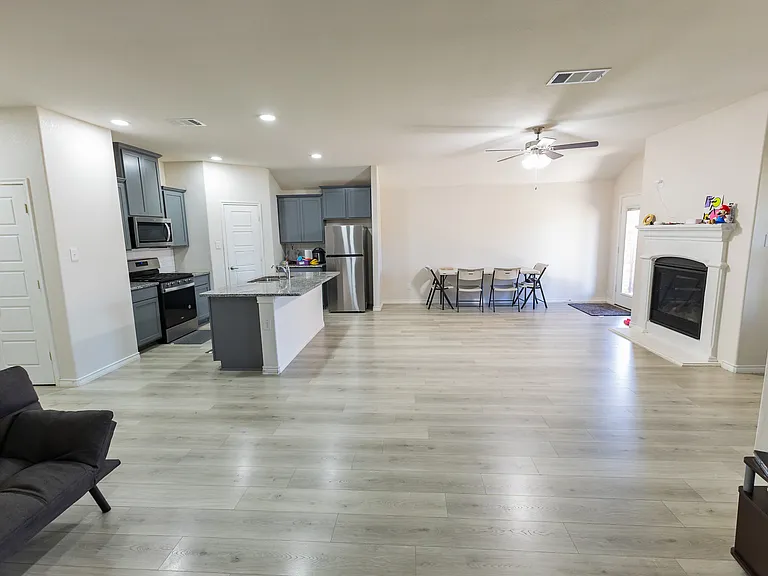 6321 Wales St — Photo 23