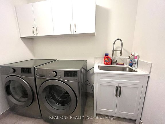 3rd image of 2439 Felhaber Cres