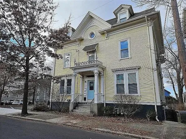 182 Camp St APT 9, Providence, RI 02906