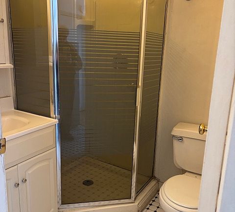 5th image of 108 S Patterson Park Ave