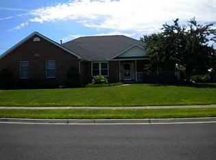 700 Pinehurst Dr, Tipp City, OH 45371