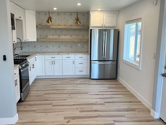 4th image of 2954-56 Shelby Dr
