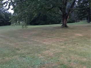 1515 N Keel Ridge Rd, Hermitage, PA 16148