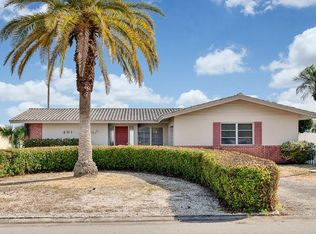 201 Bath Club Blvd N, North Redington Beach, FL 33708