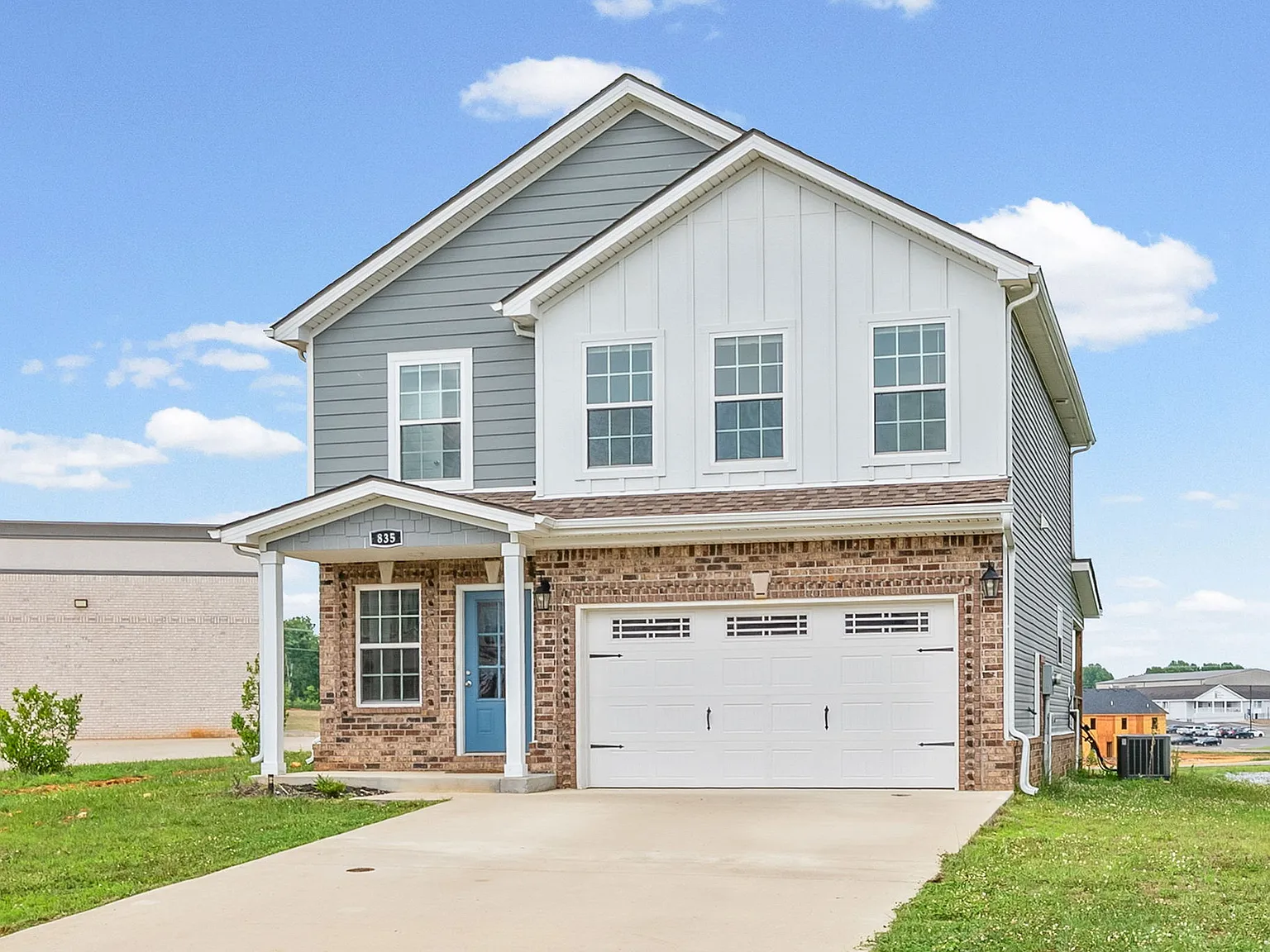 3 bed, 2.5 bath, 1579 sqft, $1,900 — Photo 2
