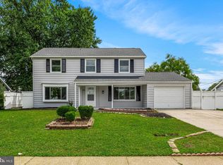 22 Beechfern Ln, Willingboro, NJ 08046