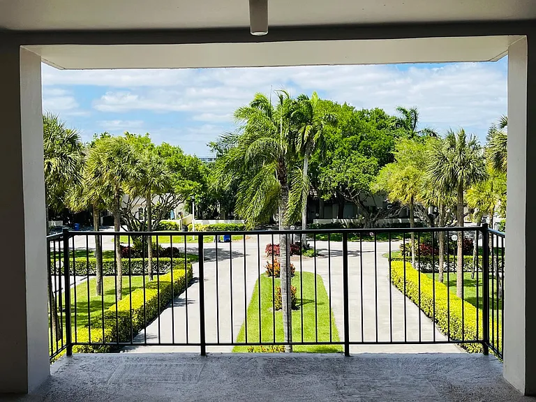 3150 N Palm Aire Dr #307 — Photo 22