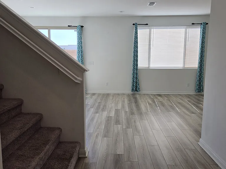 4576 Eagle Ave — Photo 18