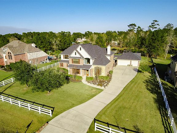 4th image of 12134 Leafy Oak Way