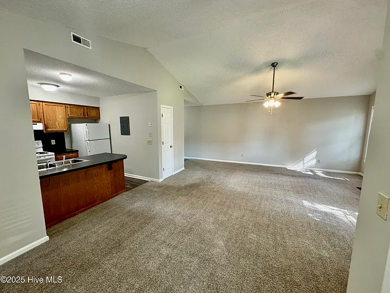 3402 S Evans St #A — Photo 7
