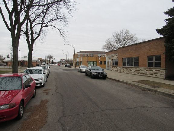 4th image of 5915 W Gunnison St