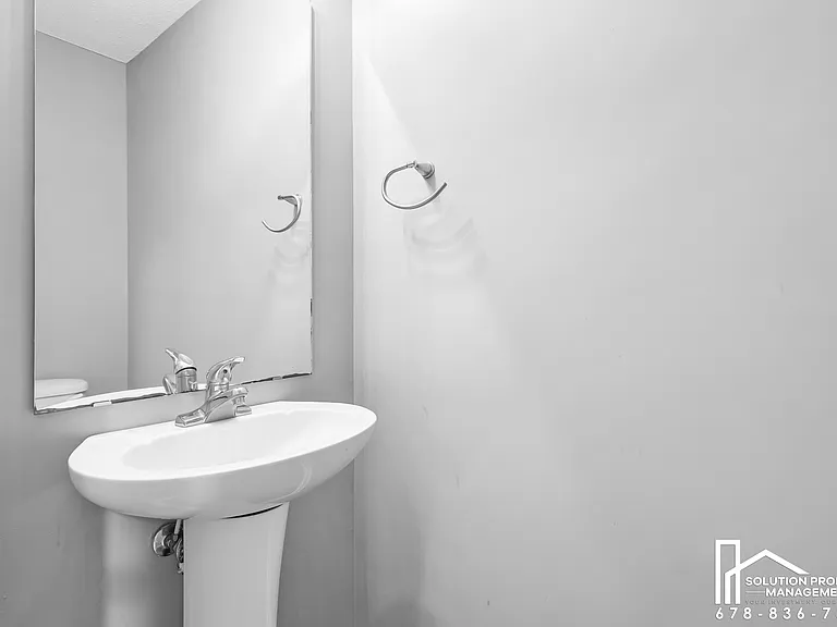 141 Madison Pl — Photo 5