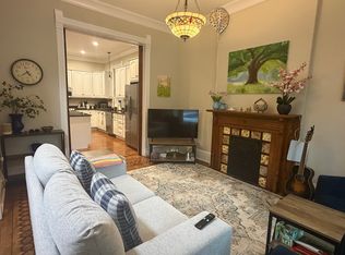 224 W Saint Paul Ave #1, Chicago, IL 60614