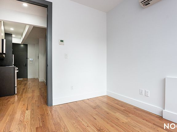 3rd image of 375 Lefferts Ave #1R