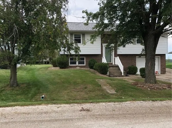 713 Park Pl, Shelbyville, IL 62565