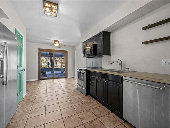 4th image of 250 N View St