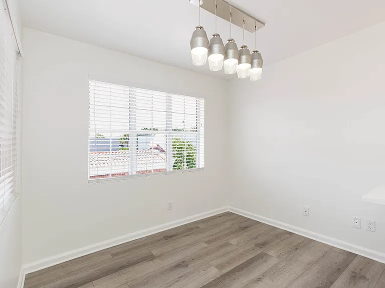 1653 W Snow Cir — Photo 16