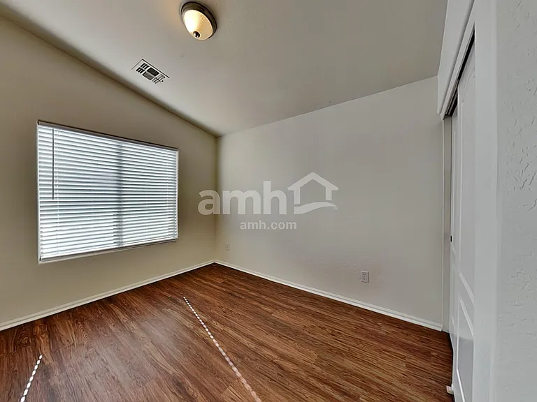 4021 S 55th Dr — Photo 25