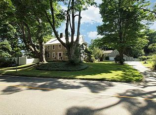 33 Currituck Rd, Newtown, CT 06470