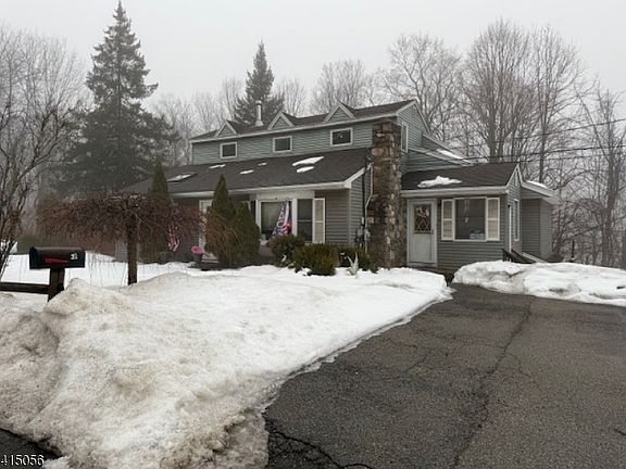 4th image of 38 Highland Lakes Rd