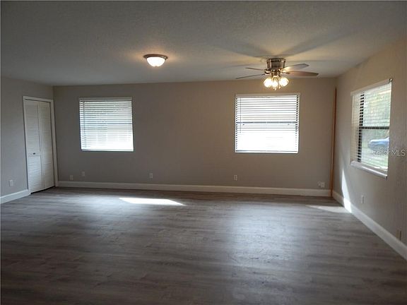 4th image of 137 Clay Cut Cir