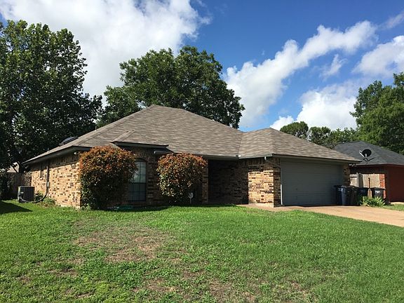 3rd image of 1937 Ashley Dr