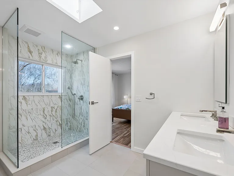 14 Old Trail Rd — Photo 16