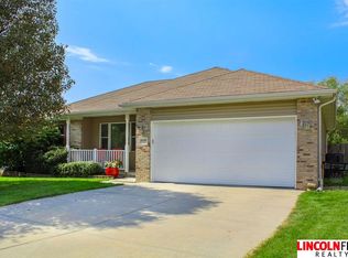 1409 Meadow Lark Ct, Lincoln, NE 68521