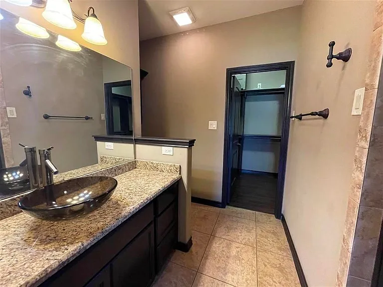3122 Rosco Dr — Photo 4