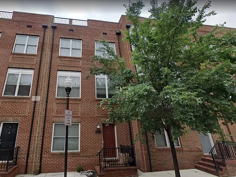 1409 Benjamin St