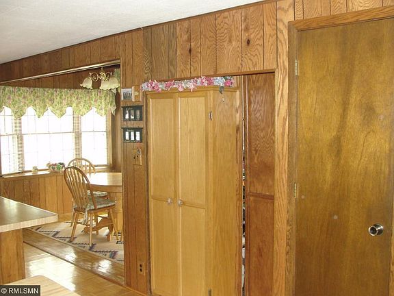 4th image of 1299 County Road G