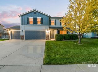 700 SW Nugget St, Mountain Home, ID 83647
