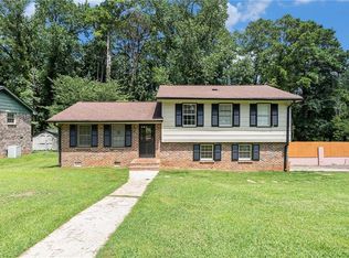 1638 Dellwood Cir, Lake City, GA 30260