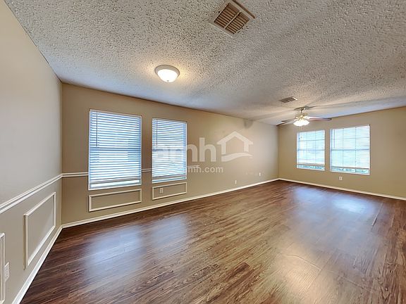 5th image of 8405 Swan Park Dr