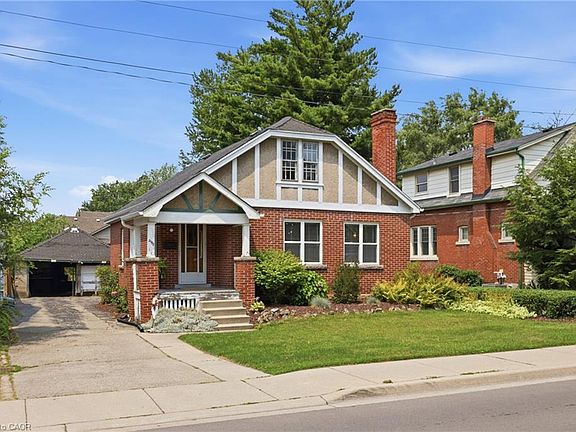2nd image of 2153 Caroline St