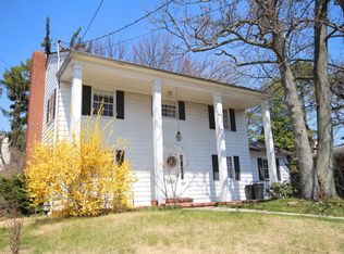 725 W Fingerboard Rd, Staten Island, NY 10305