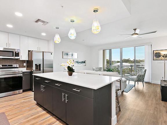 4th image of 1709 N Tamiami Trl #419A
