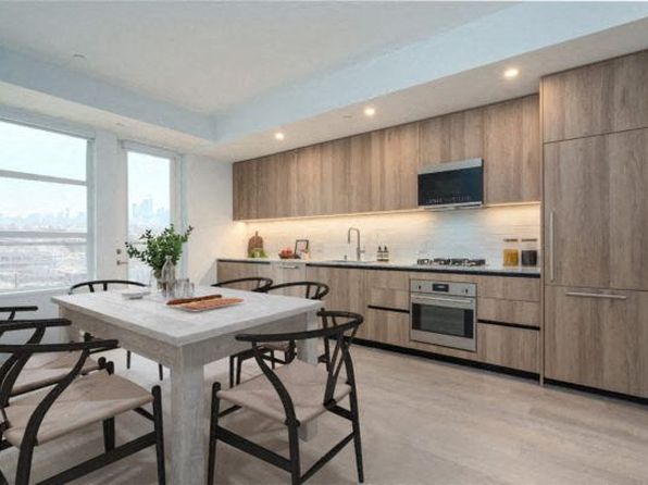 6933 Santa Monica Blvd #734