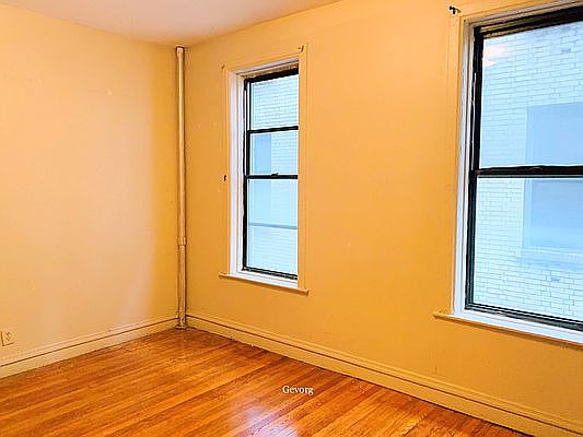 5th image of 35 Central Park N APT 4F