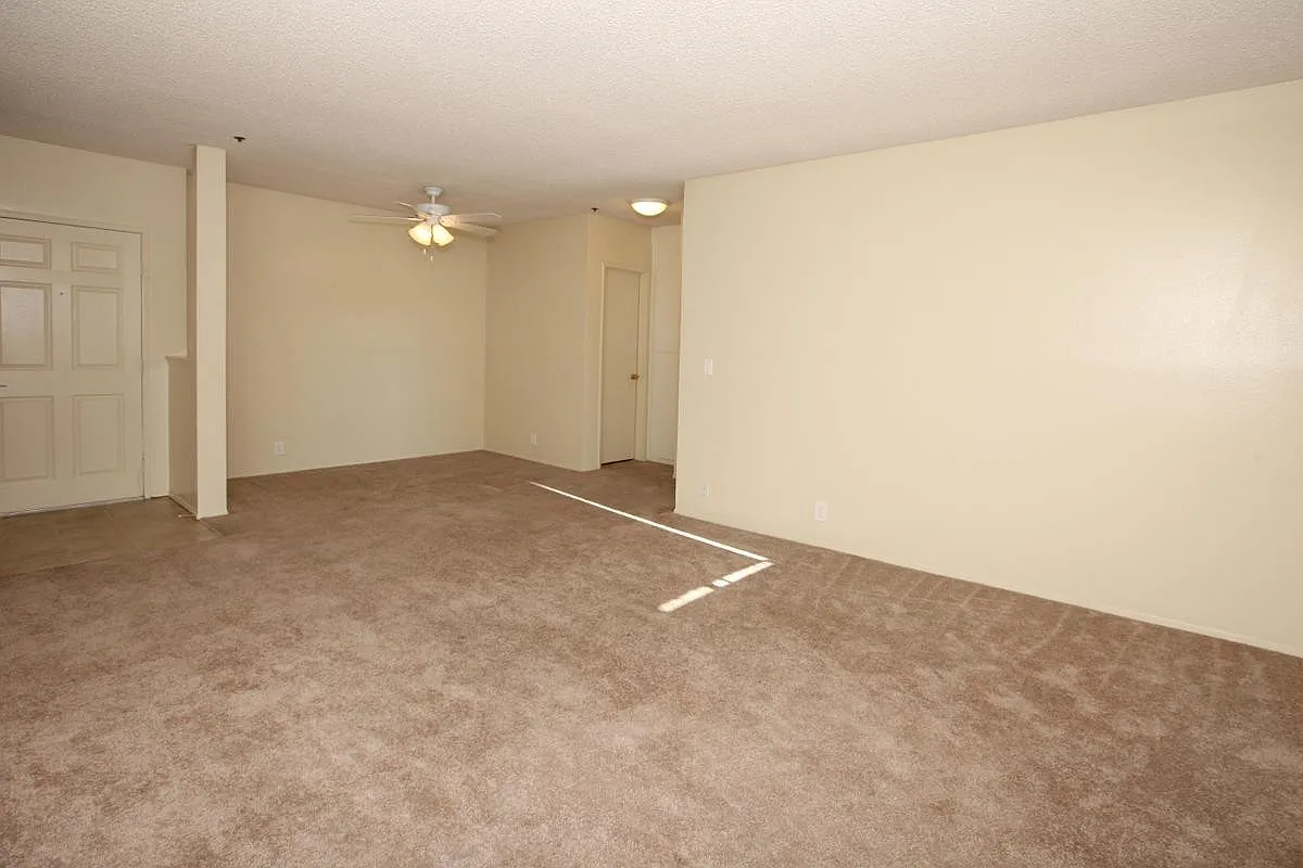 Lexington Park — Photo 3