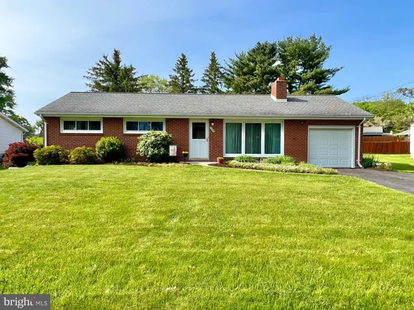 309 Belle Ave, Boalsburg, PA 16827