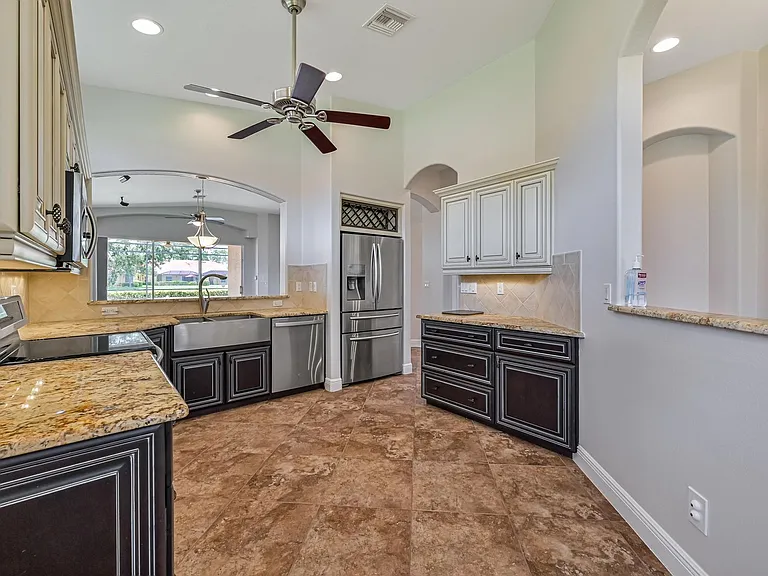 15238 Cortona Way — Photo 7