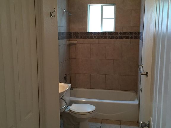 2nd image of 309 Rio Grande Blvd NW