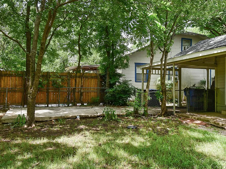 3814 Roberts St — Photo 26