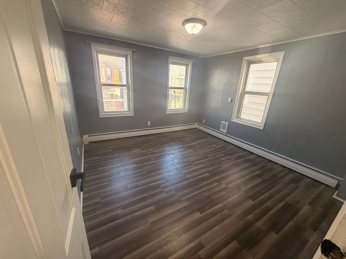 2 bed, 2.5 bath, 1600 sqft, $1,200 — Photo 2