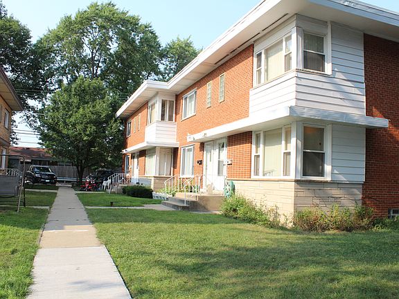 2nd image of 4726 Main St Unit A