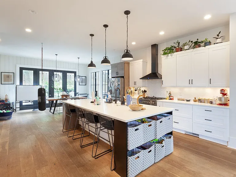 702 Grant Ter SE — Photo 12