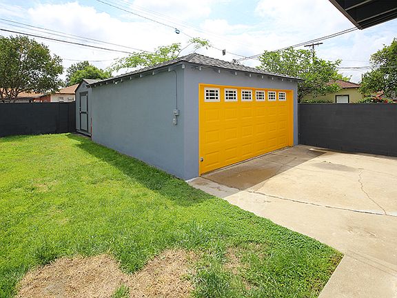5th image of 6502 Beeman Ave