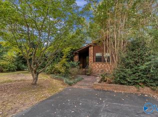 413 Mountain Heights Cir, Scottsboro, AL 35769